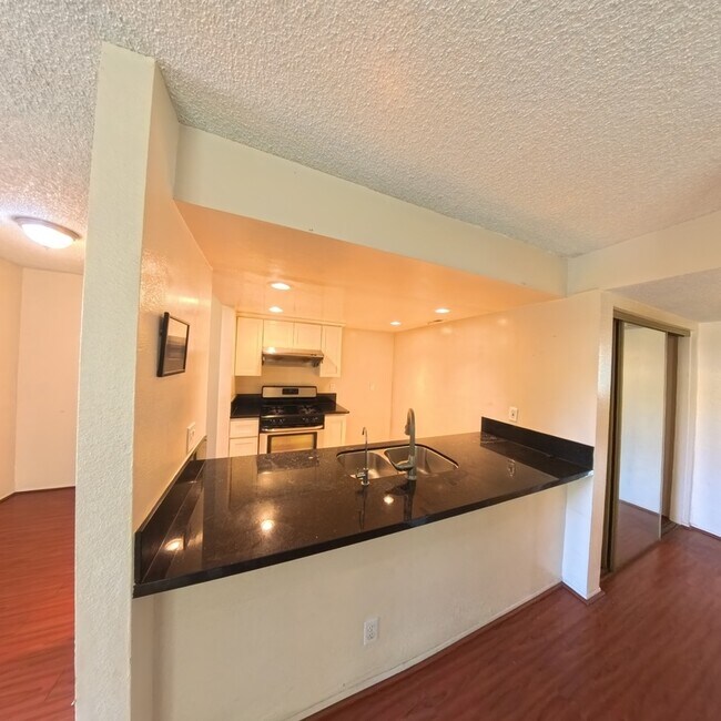 Foto del edificio - 5518 Dobbs St
