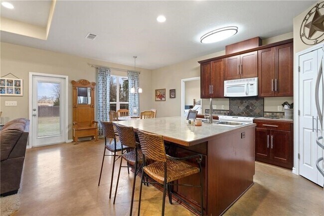 Building Photo - 107 E Dawn Dr