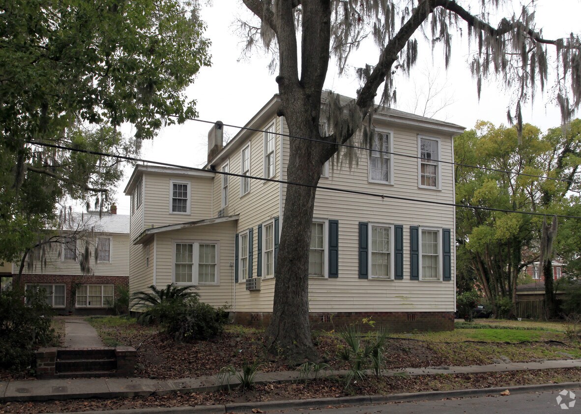 Primary Photo - 1413-1415 E 42nd St