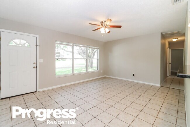 Building Photo - 1517 S Evergreen Ave