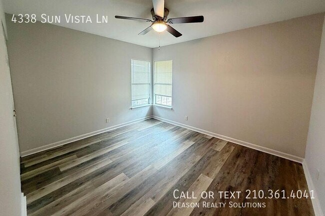 Foto del edificio - 4338 Sun Vista Ln