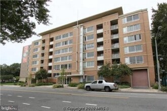 Building Photo - 355 I St SW