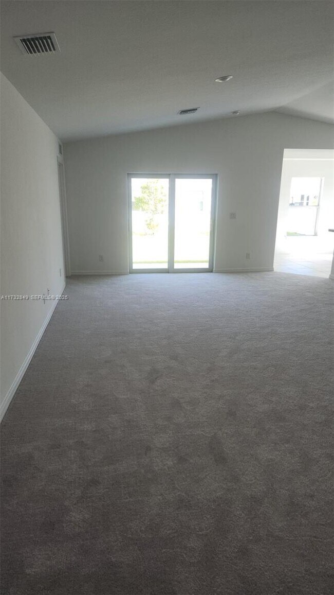 Foto del edificio - 3529 NE 20th Pl