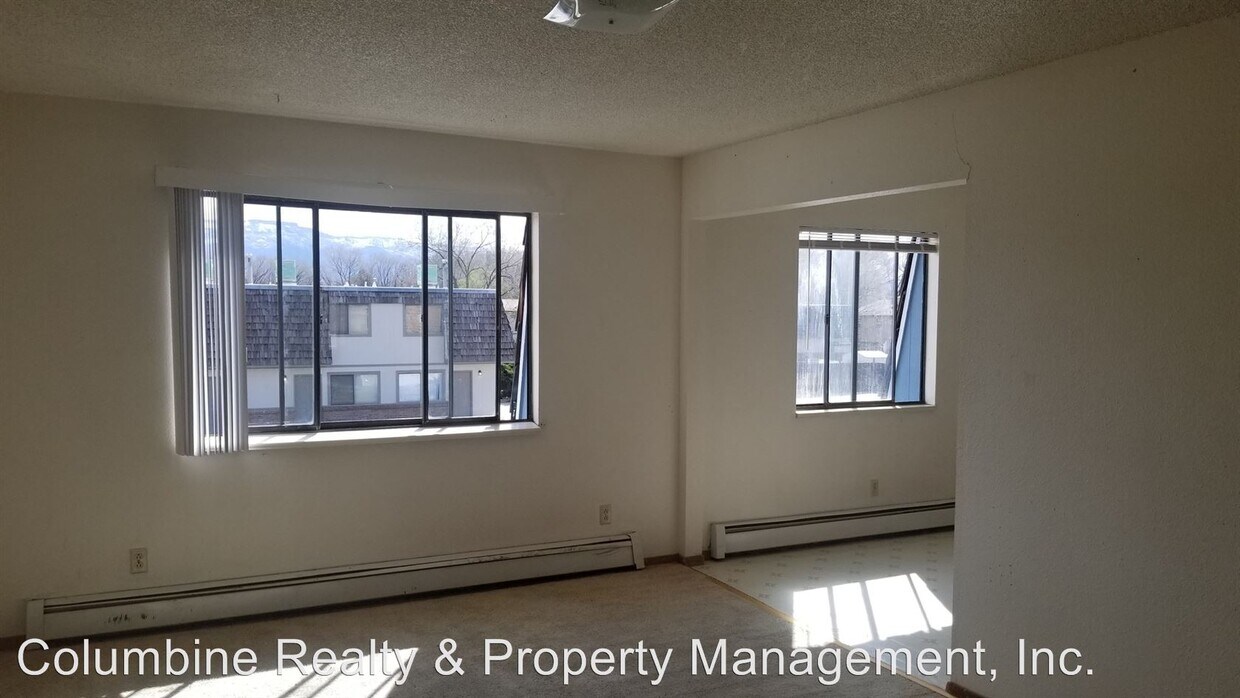 Building Photo - 463 Topaz Dr
