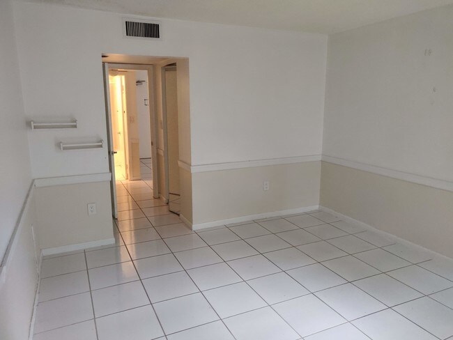 Building Photo - 6886 SW 88th St