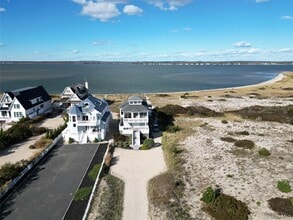 Building Photo - 750 Dune Rd