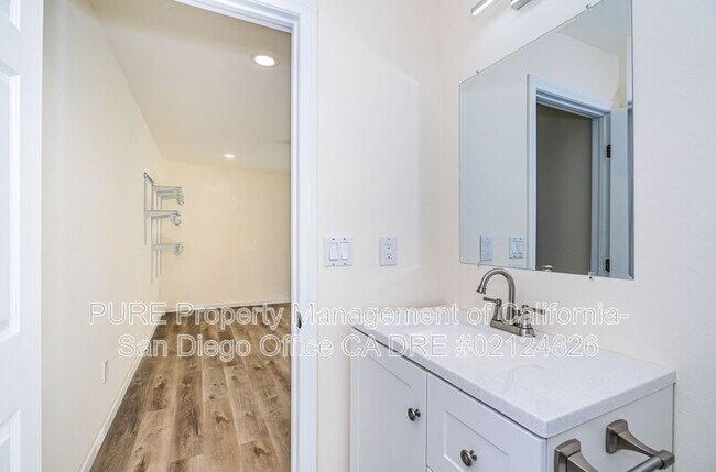 Building Photo - 134 Demona Pl