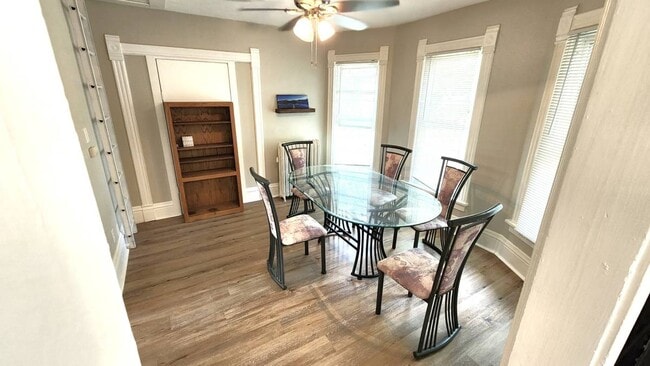 Foto del edificio - 1203 Chandler St
