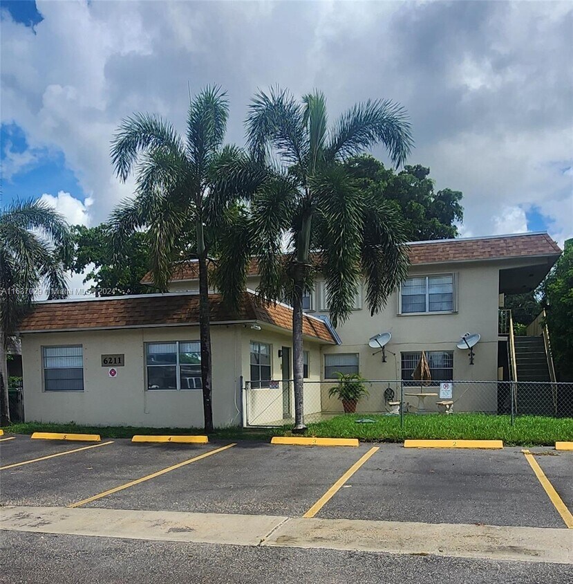 Primary Photo - 6211 SW 37 Ct