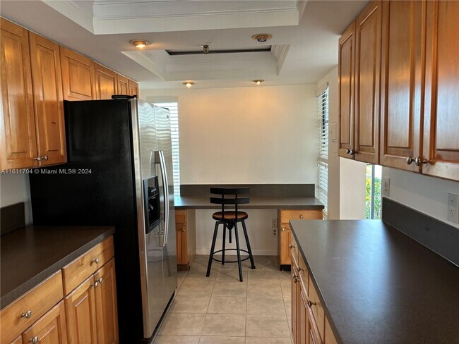Building Photo - 21 Royal Palm Way