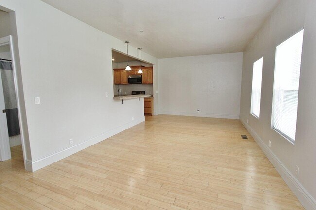 Foto del edificio - 616 9th Ave S