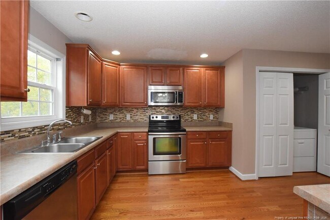 Foto del edificio - 730 Northview Dr