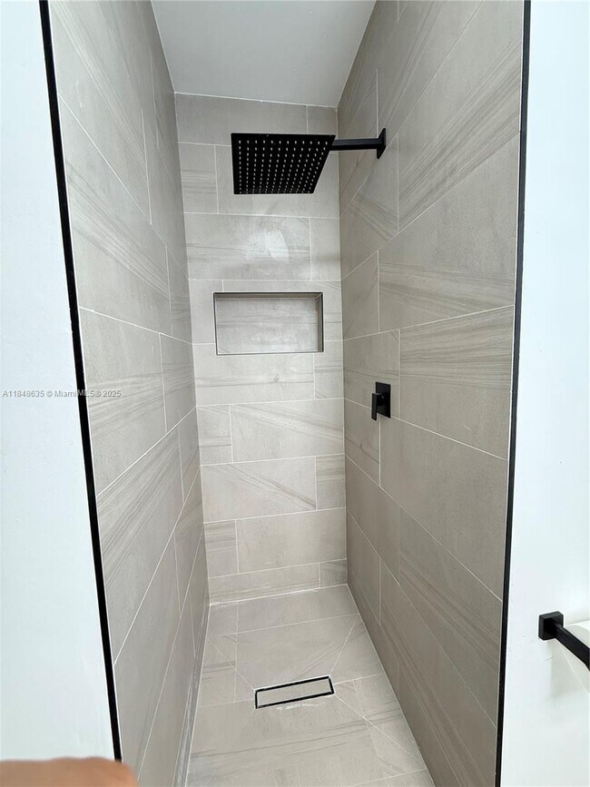 Foto del edificio - 1310 NW 41st St