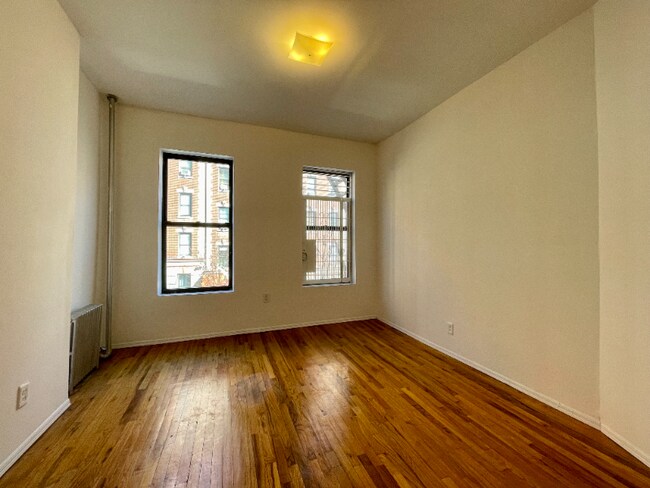 Building Photo - 180 E 101st St