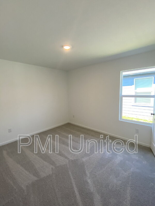 Building Photo - 3012 Burmese St