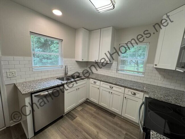 Foto del edificio - Nice renovated home in Gastonia!