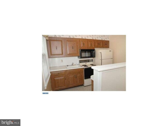 Building Photo - 217 Pilgrim Ln
