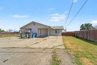 Building Photo - 5177 Elizabeth Ave