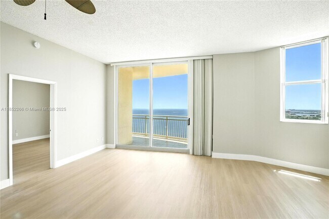 Building Photo - 2475 Brickell Ave