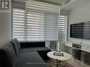 Building Photo - 621 Sheppard Ave E