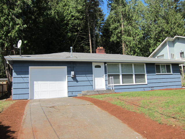 Foto principal - Available Soon! Charming Rambler W/Yard!