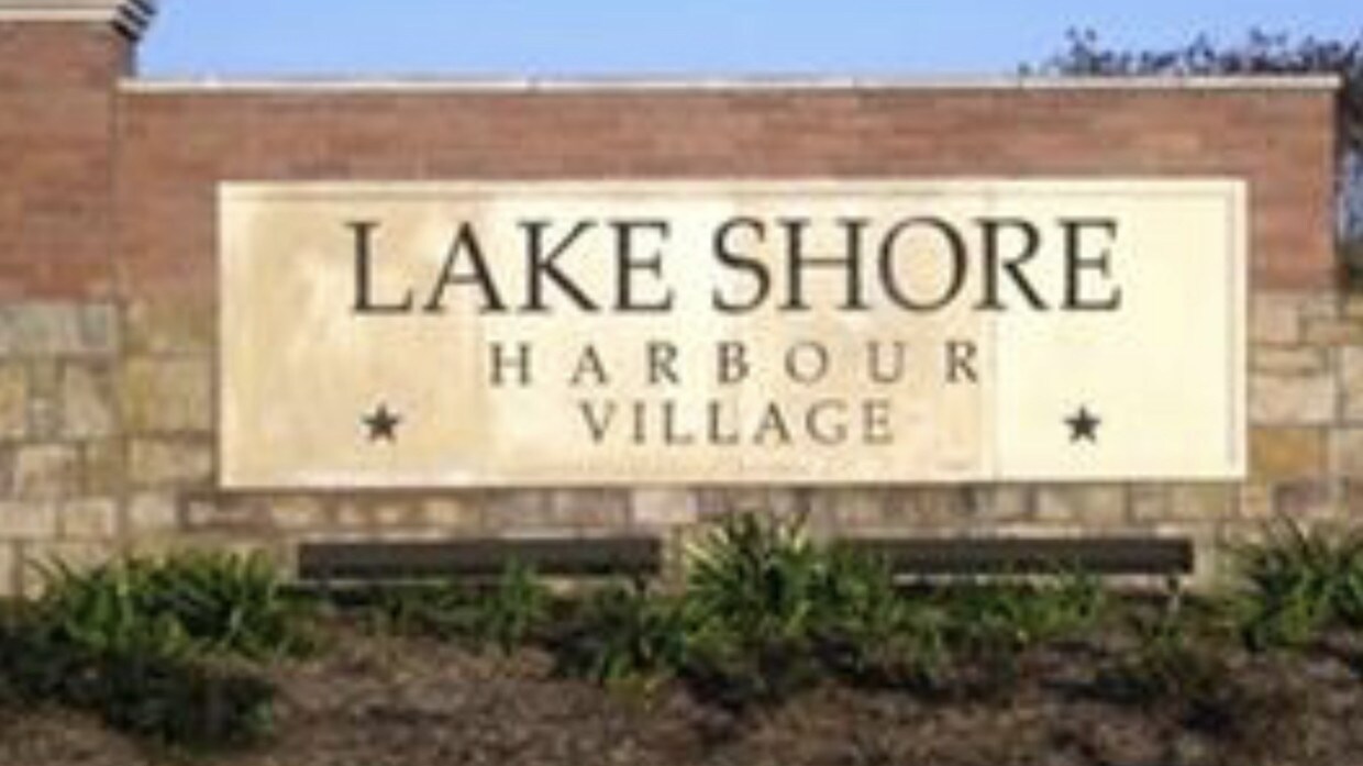 Foto del edificio - 3231 Lake Shore Harbour Dr