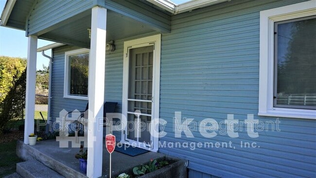 Building Photo - 17900 Noll Rd NE