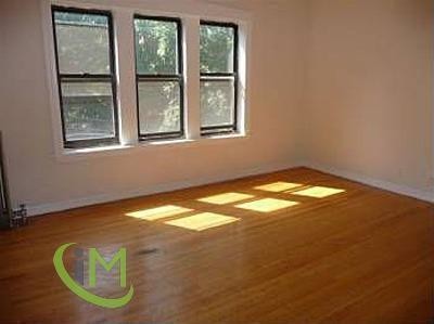 Building Photo - 1529 1/2 W Estes Ave