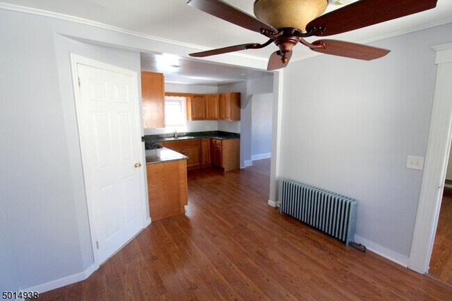 Building Photo - 40 Whittlesey Ave