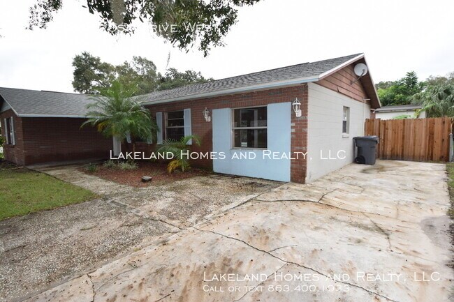 Building Photo - 707 Ponderosa Drive West  3BR, 2BA, Pool