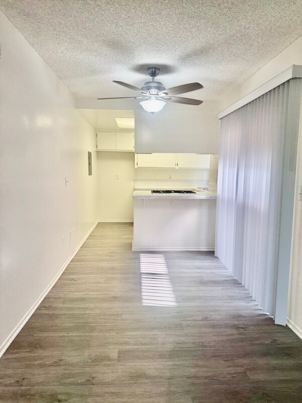 Foto del edificio - 16862 Lynn Lane