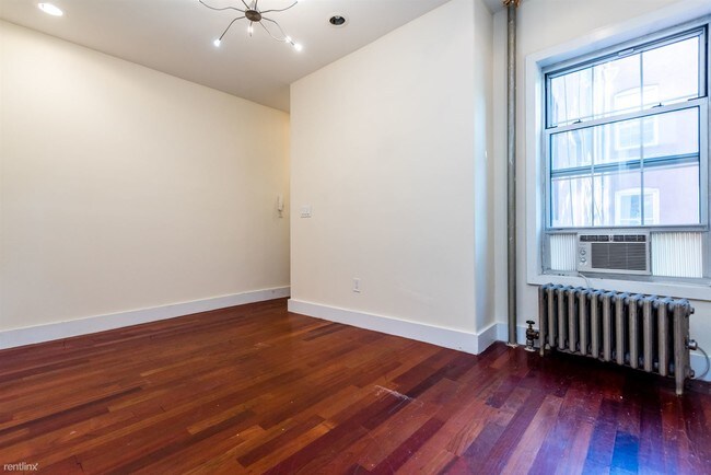 Building Photo - 2 br, 1 bath Apartment - 117 S 4th St Apt 23F