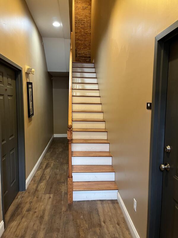 Building Photo - 419 N Queen St