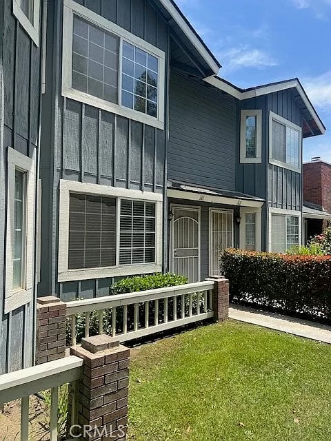 Building Photo - 2600 Brookside Dr
