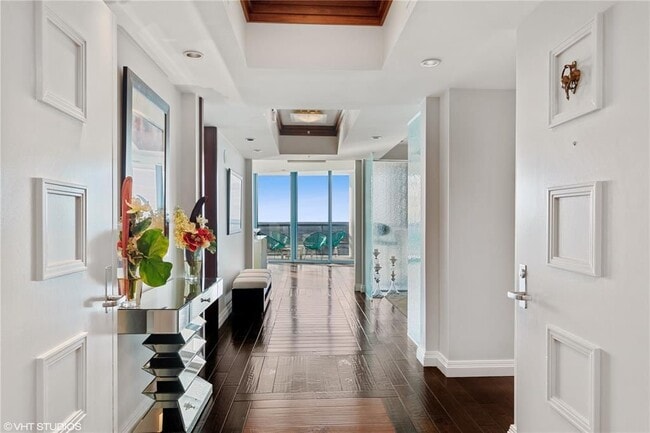 Building Photo - 333 Las Olas Way