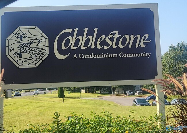 Foto del edificio - 4988 7 Pine Cir