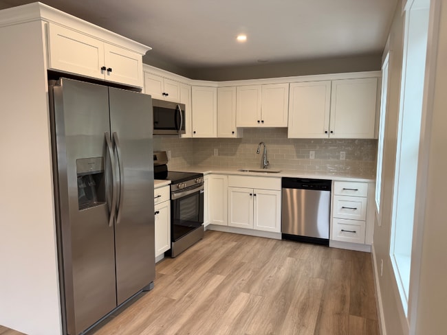 Photo - 480 Wareham St Townhome