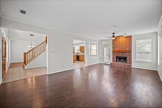 Building Photo - 7 Grey Birch Pl