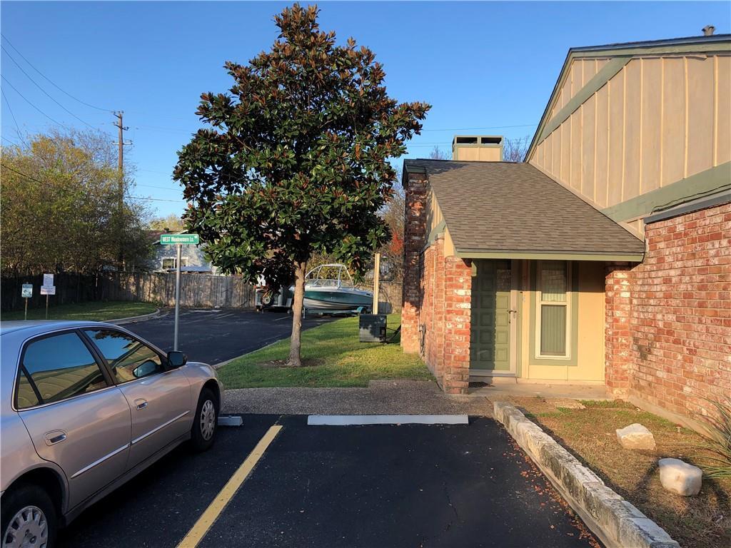 Primary Photo - 914 W Meadowmere Ln