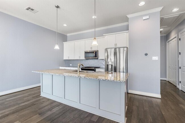 Foto del edificio - 1217 Highknoll Ln