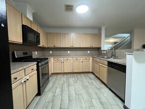 Building Photo - 21119 Brae Point Ct