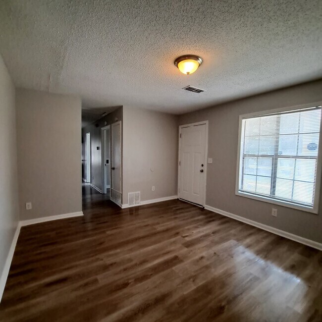 Building Photo - 3340 Burgess Dr