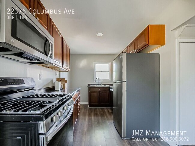 Building Photo - 22376 Columbus Ave