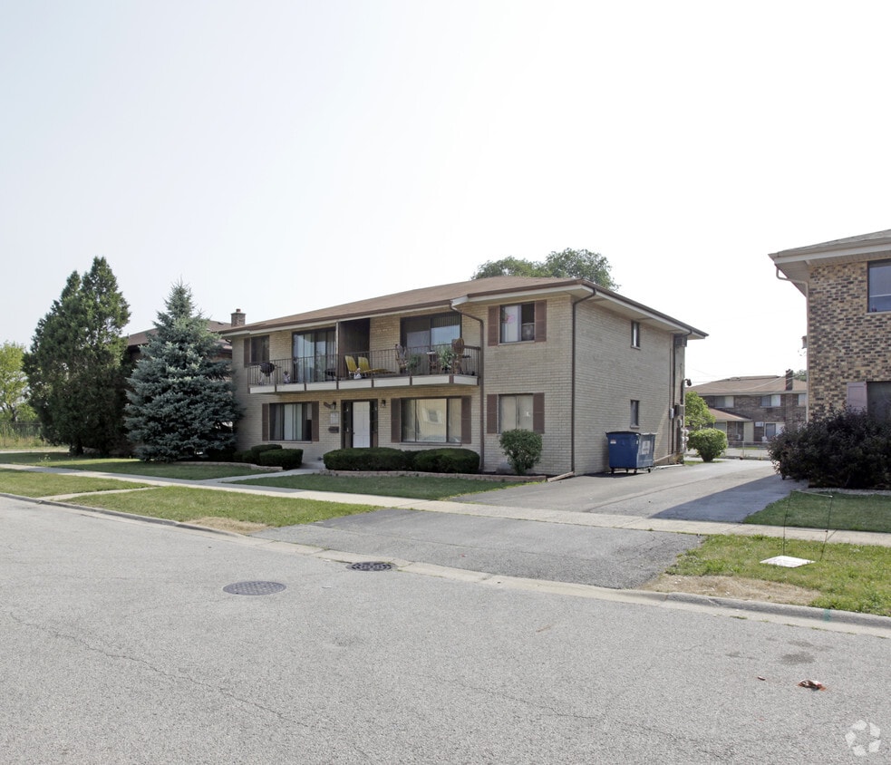 Building Photo - 17711 Exchange Ave