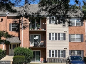 Building Photo - 18336 Streamside Dr