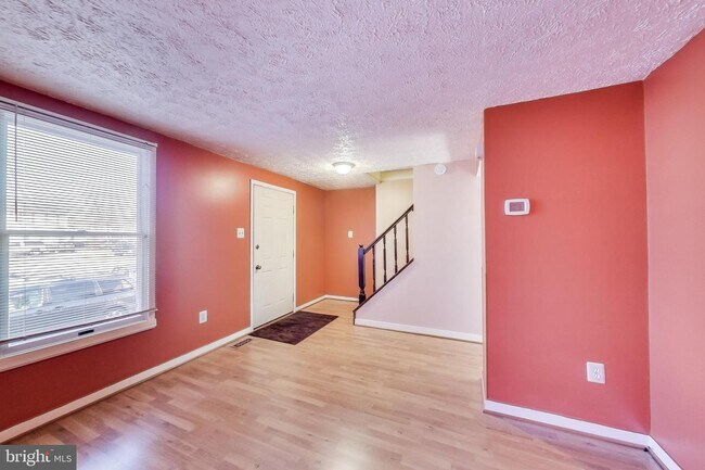 Building Photo - 251 Woodoak Ct