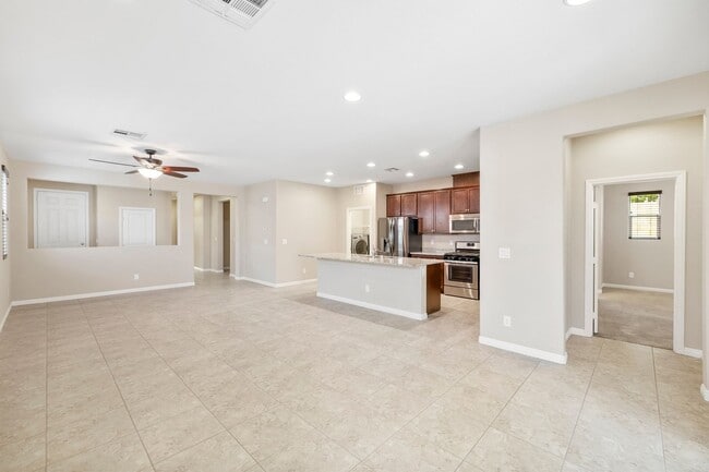 Foto del edificio - Single-Story Summerlin Residence with Priv...