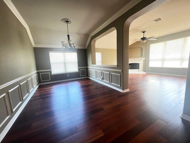 Foto del edificio - 23907 Hackberry Creek Dr