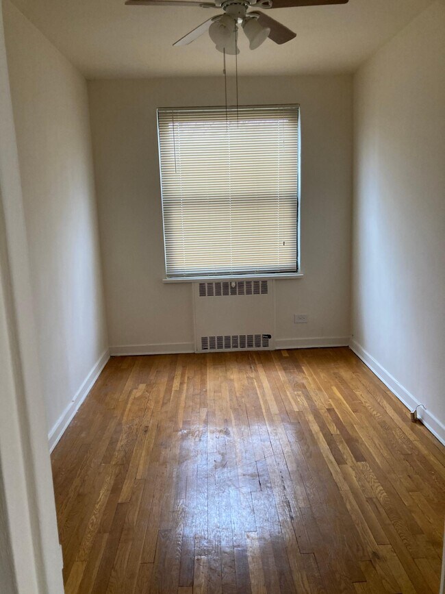 bonus room/office - 70 Rockledge Rd