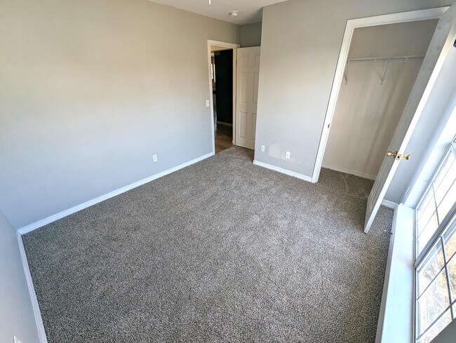 Building Photo - 7647 Chablis Cir